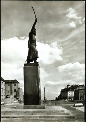 Warszawa - pomnik Jana Kilińskiego (2)