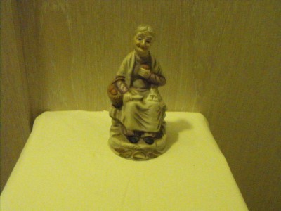 porcelanowa figurka