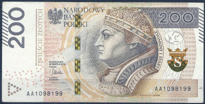 2015 r Banknot 200 zł AA 1098199 UNC
